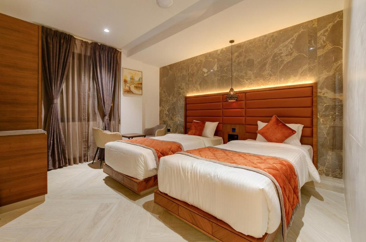 Hotel Diamond 26 สุรัต ภายนอก รูปภาพ