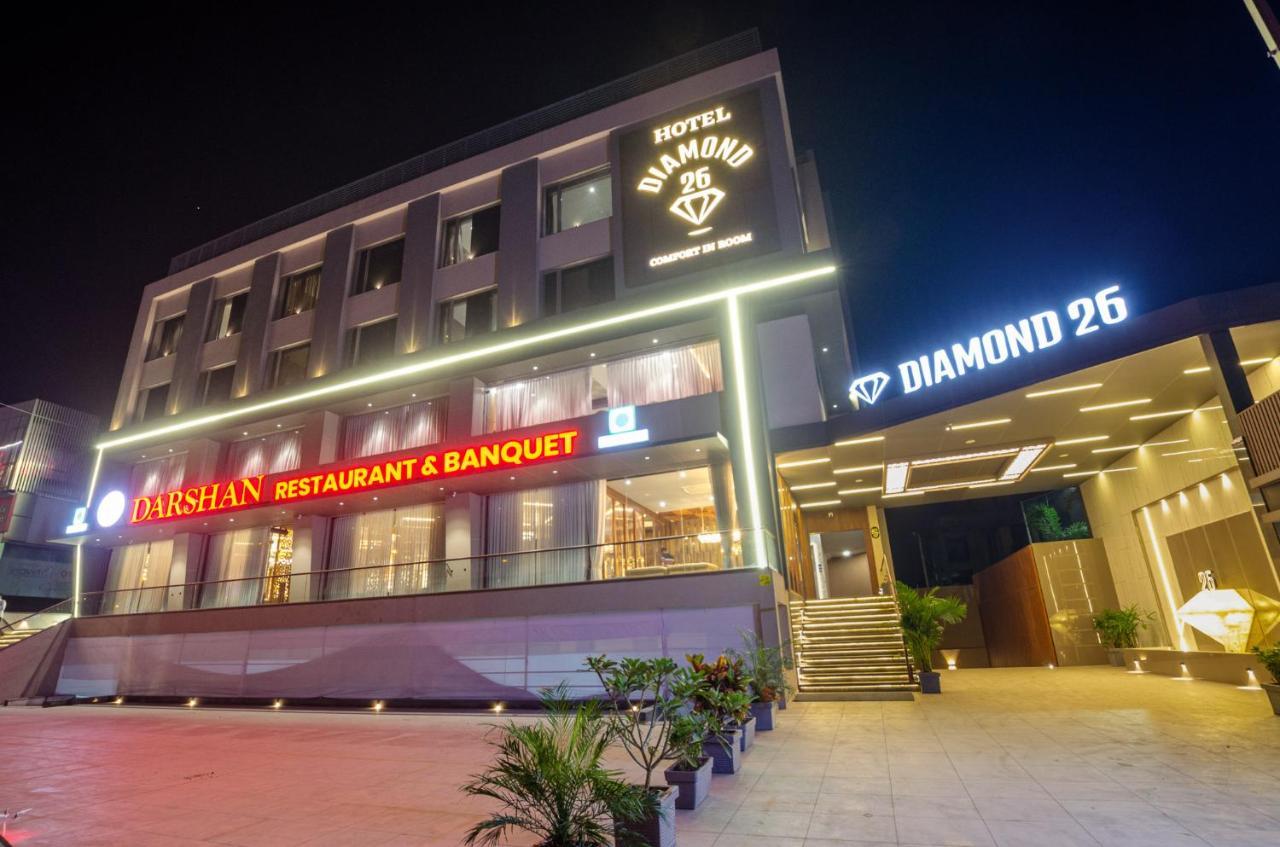 Hotel Diamond 26 สุรัต ภายนอก รูปภาพ
