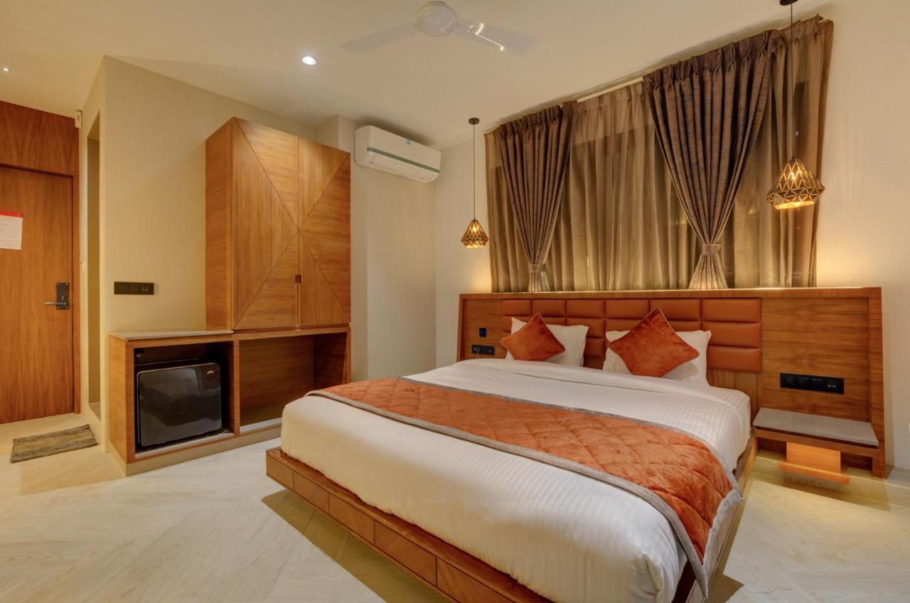 Hotel Diamond 26 สุรัต ภายนอก รูปภาพ