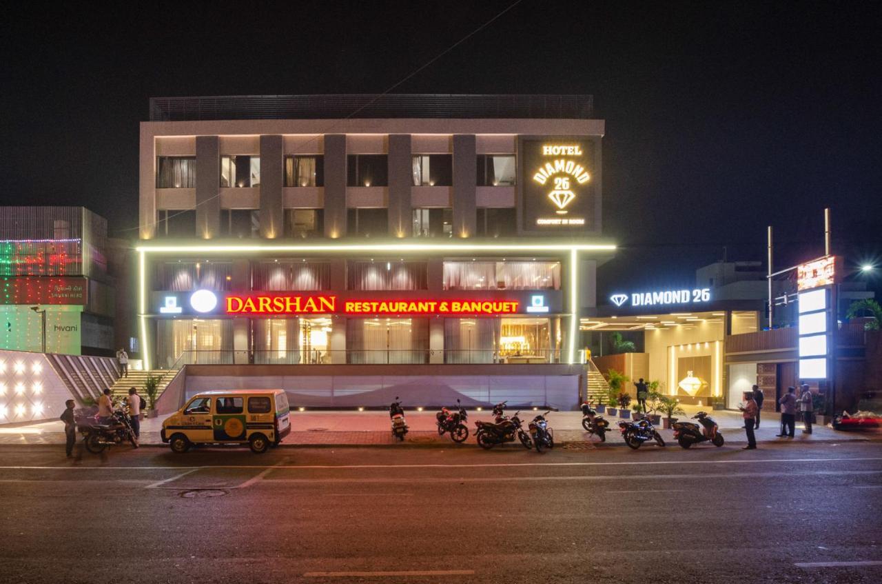 Hotel Diamond 26 สุรัต ภายนอก รูปภาพ
