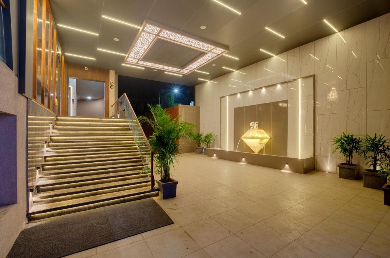 Hotel Diamond 26 สุรัต ภายนอก รูปภาพ