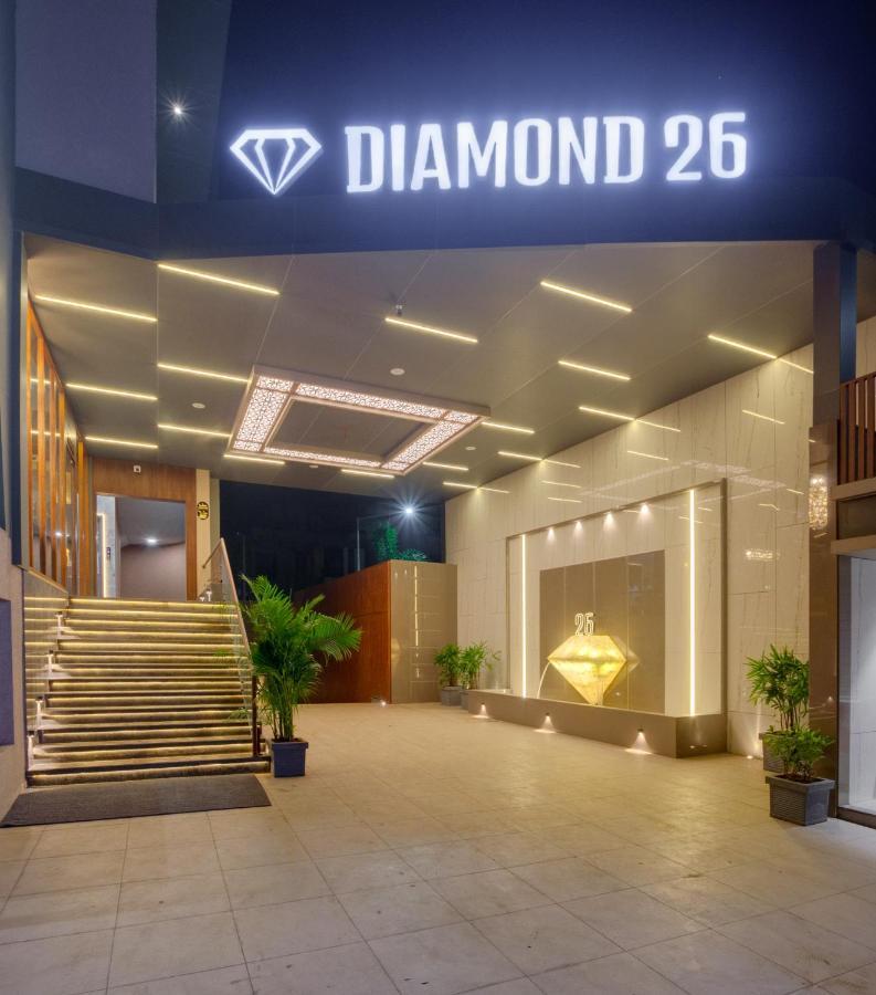 Hotel Diamond 26 สุรัต ภายนอก รูปภาพ
