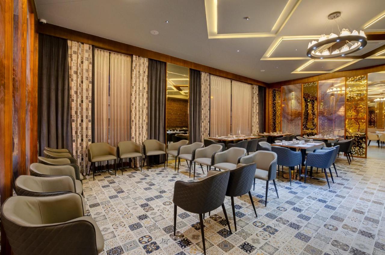 Hotel Diamond 26 สุรัต ภายนอก รูปภาพ